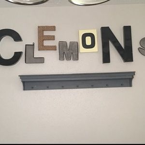 Meet your Posher, Clemons